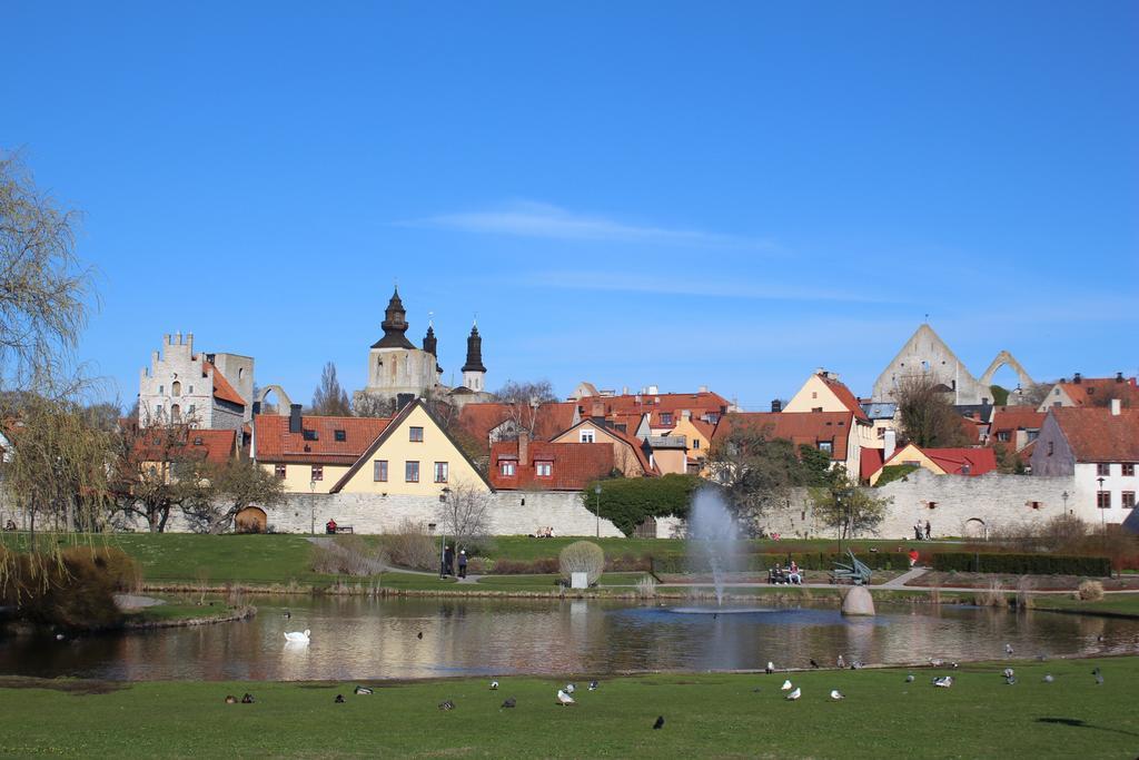 Stora Torget - Visby Lagenhetshotell Ngoại thất bức ảnh